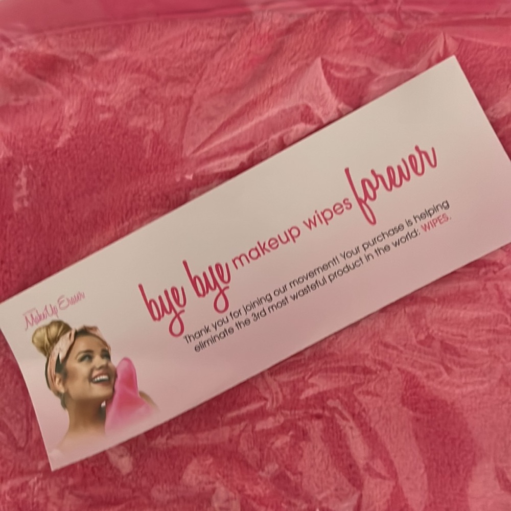 NIB Make up eraser - Picture 2 of 6